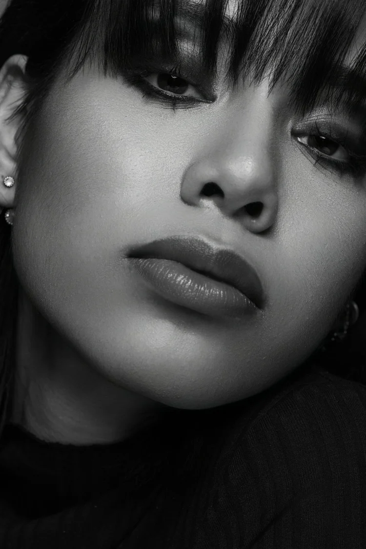 Black and white portrait from Phaël M’Boutchou’s portfolio, frame 9